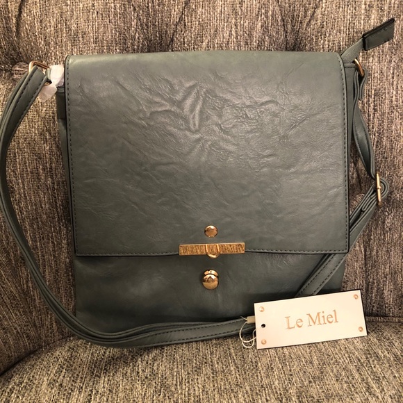 Handbags - NWT Le Miel Vegan Leather Crossbody bag